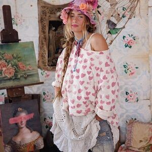 Magnolia Pearl NWT Hermosa Ever Hearts Sweatshirt